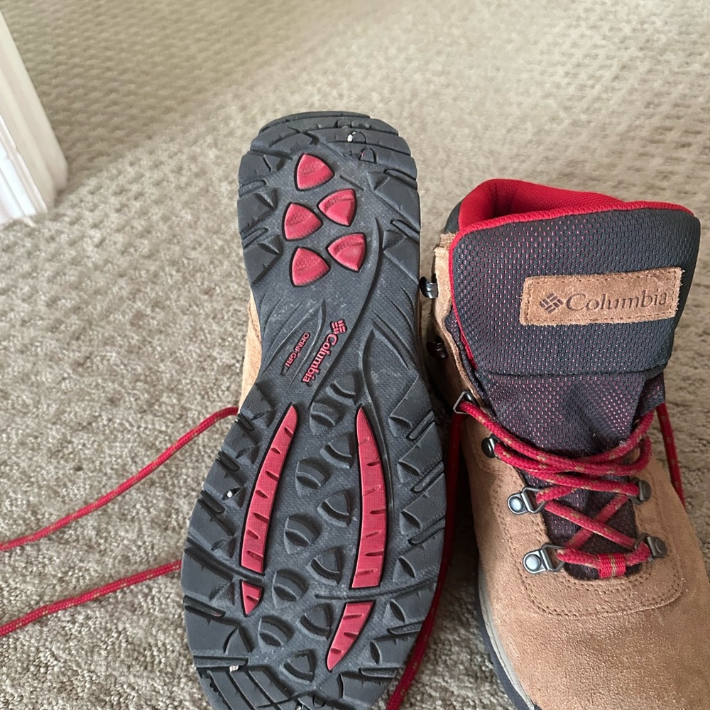 Columbia Women's Newton Ridge Plus Waterproof Amped Hiking boots - Picture 2 of 3